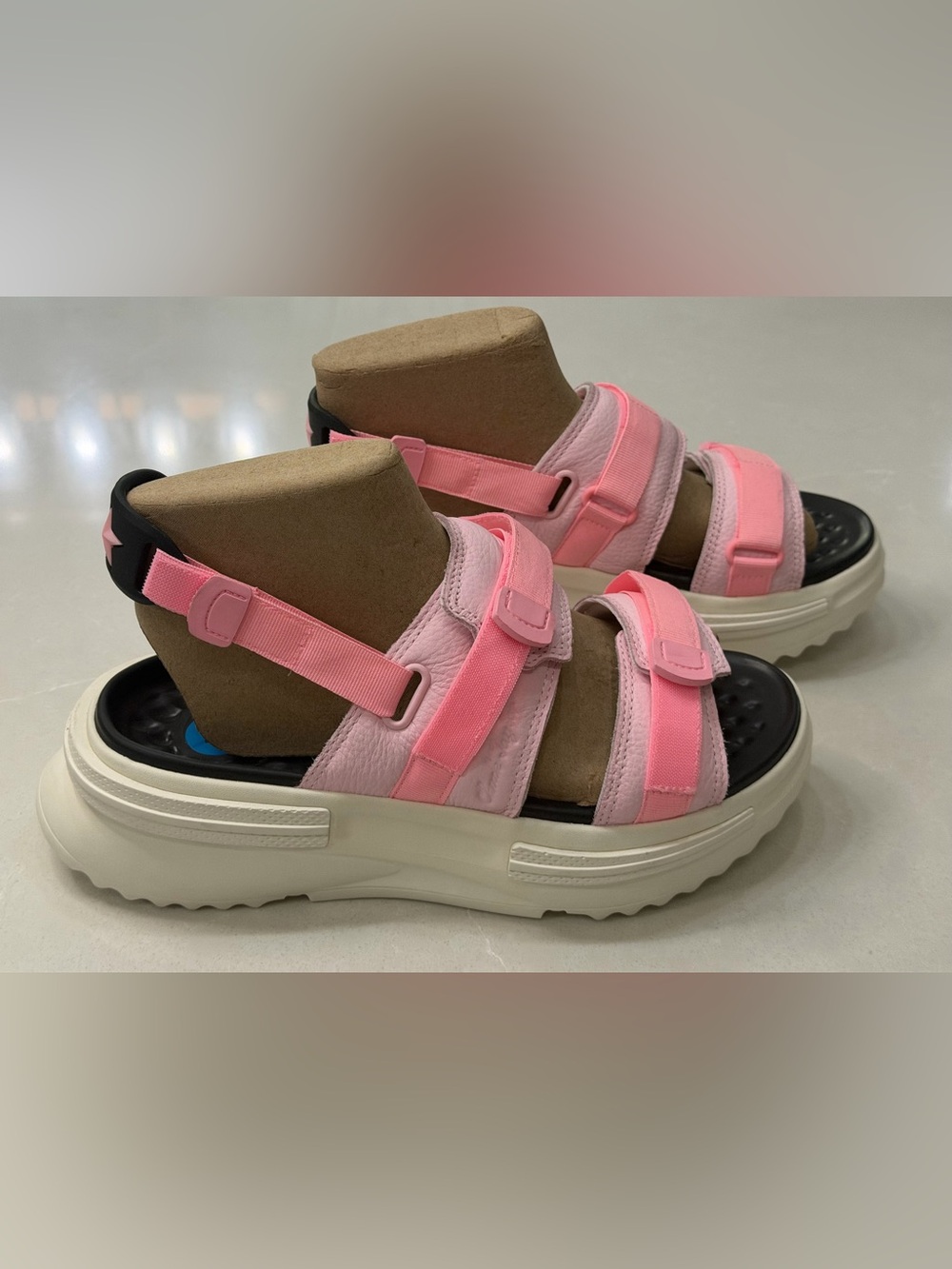 Converse Run Star Utility CX Platform Sandals Pink Sugar Berry Womens 10